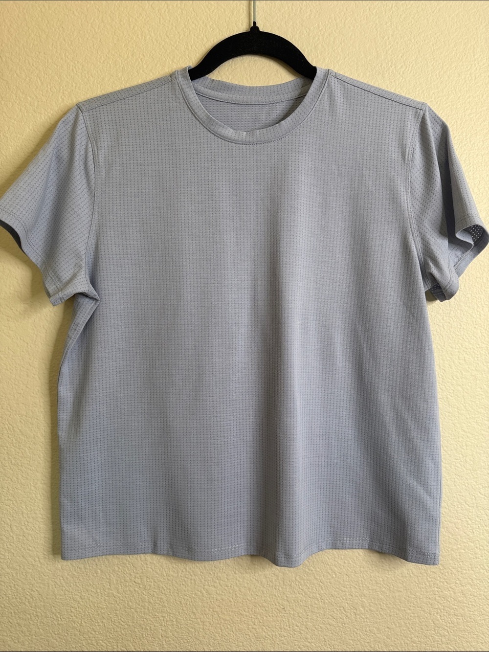 Outdoor Voices Think Fast lavender Performance Crewneck Tee women’s small EUC